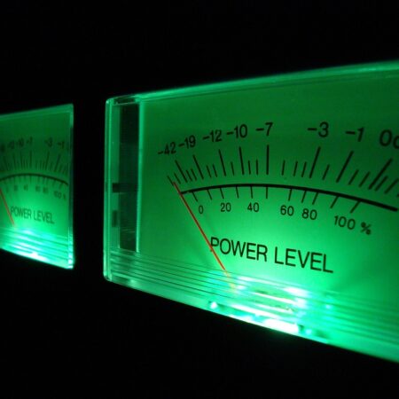 Una pared puede reducir el ruido. Cuántos decibelios quita una pared